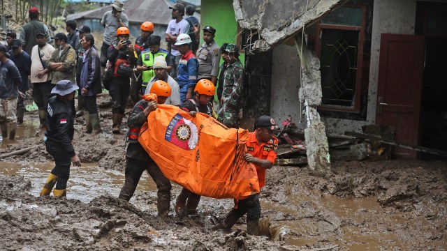 One Killed, Seven Missing As Flash Floods Struck Indonesia’s West Nusa Tenggara