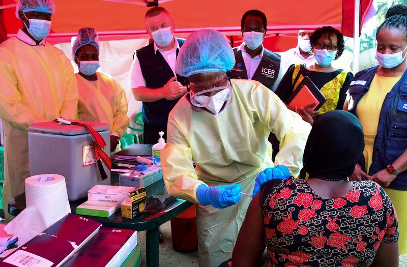 Uganda discharges last Ebola patients, says outbreak contained