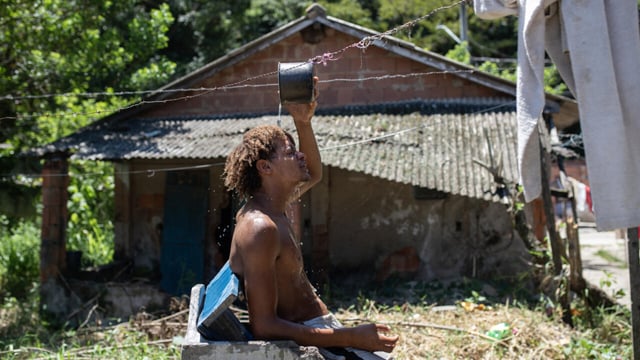 Brazil: Rio de Janeiro swelters in heatwave amid run-up to Carnival