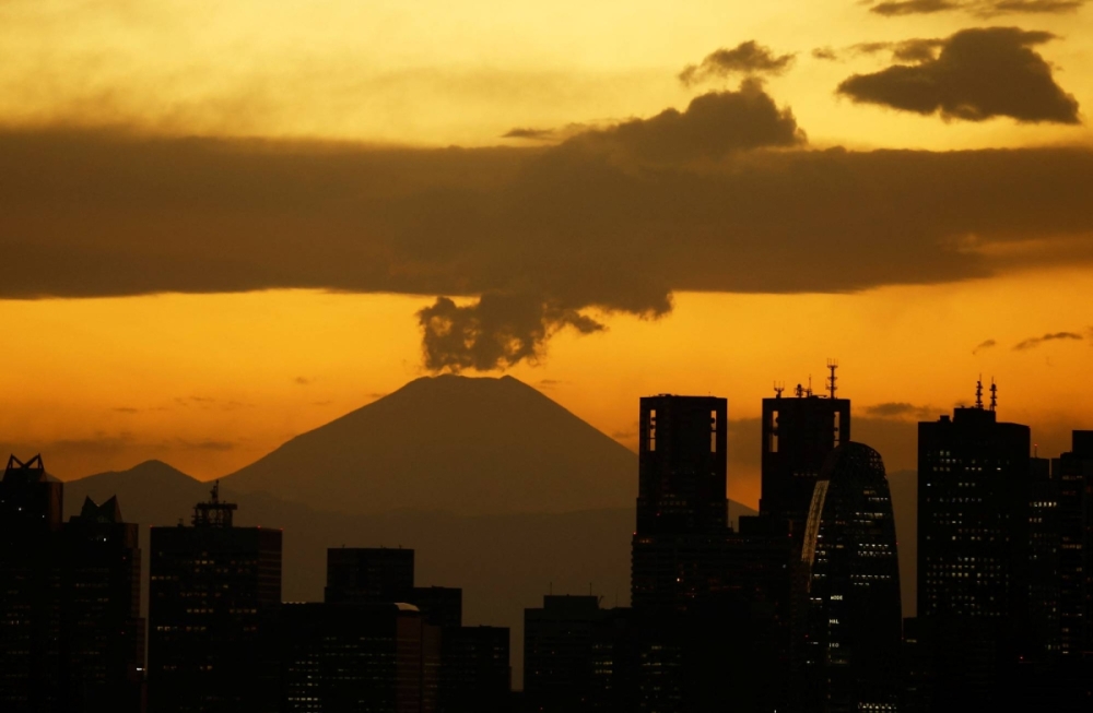 Residents Should Stay Home If Mount Fuji Erupts: Gov’t Panel