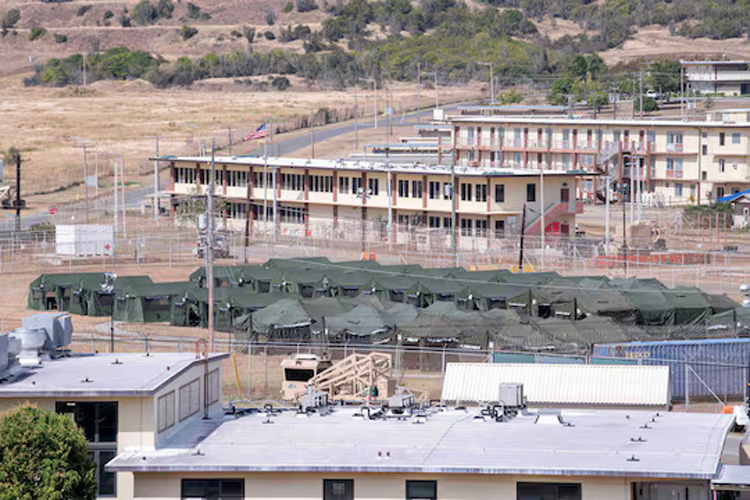 US flies all 40 migrants held at Guantanamo to Louisiana