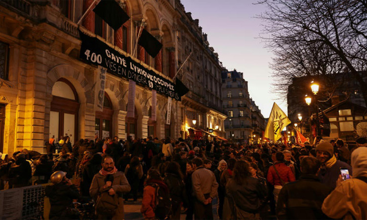 France: Paris police evict migrants from theatre after months-long occupation